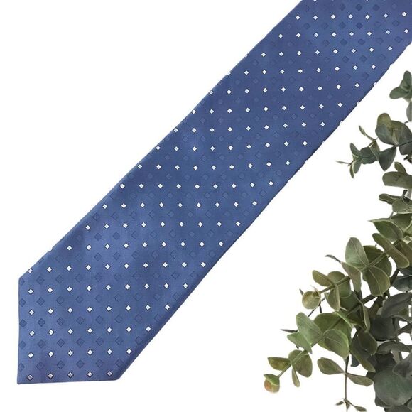 Necktie    - Picture 1 of 5